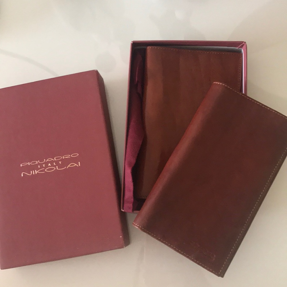 Piquadro 2 soft brown leather card pen note holder